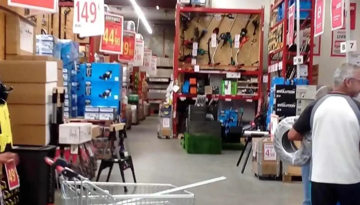 Brico Depot Interieur - Biganos